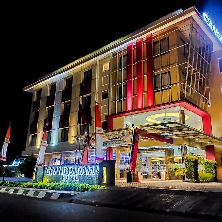 Grand Parama Hotel Tanjung Redep Exterior photo